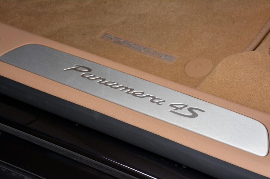  Porsche Panamera 4S Executive 2014 года  (фото 28 из 40)